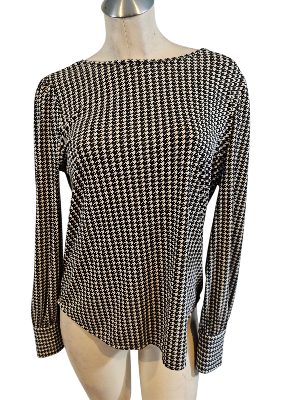 Ann Taylor Size M Black and White Houndstooth Long Sleeve Top